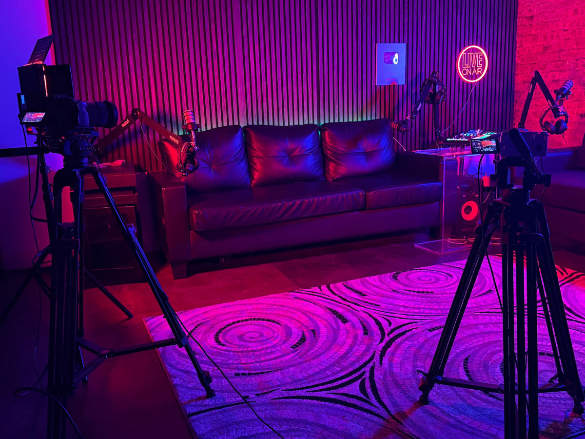 Studio Red LED Mode